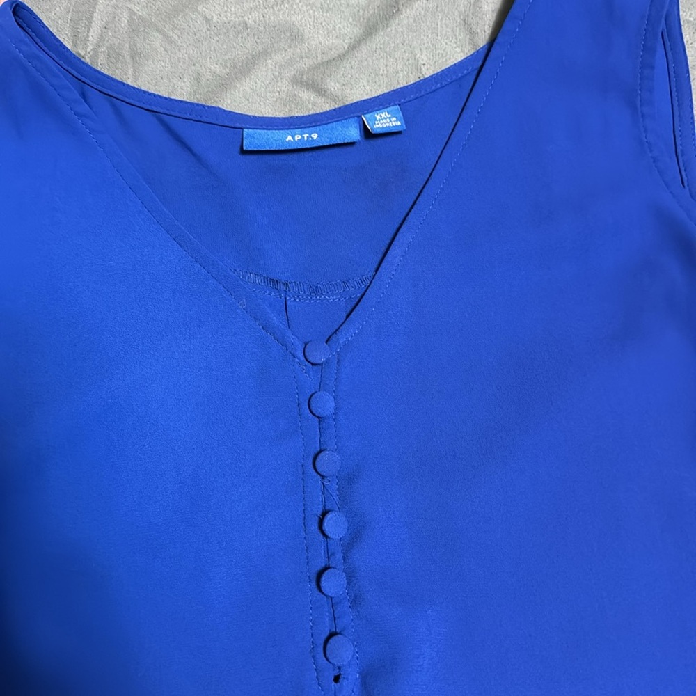 Blouse - Picture 2 of 3